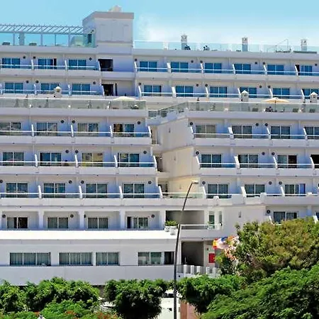 Fergus Cactus Garden Hotel