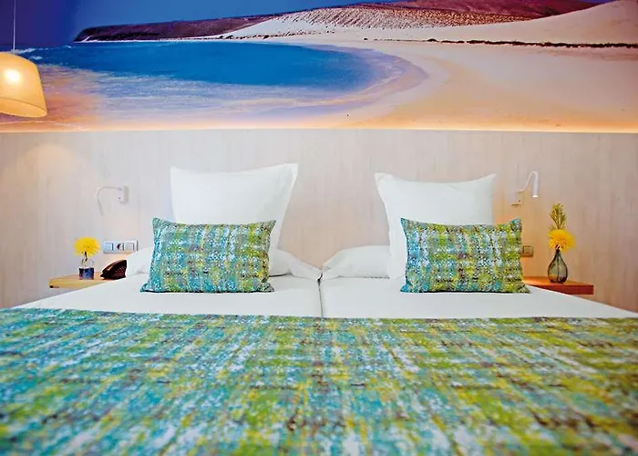 فندق Fergus Cactus Garden 4*