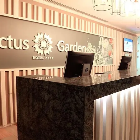 Fergus Cactus Garden Отель 4*