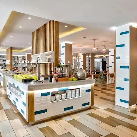 Hotel Fergus Cactus Garden