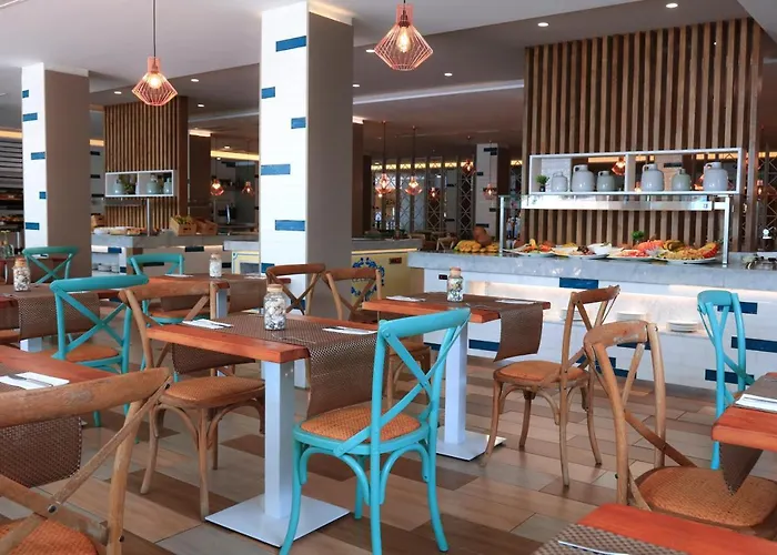 Fergus Cactus Garden Hotel 4*