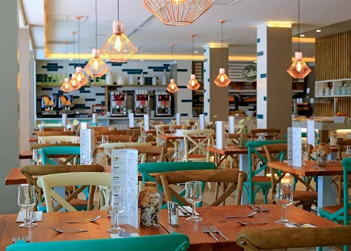 Fergus Cactus Garden Szálloda 4*