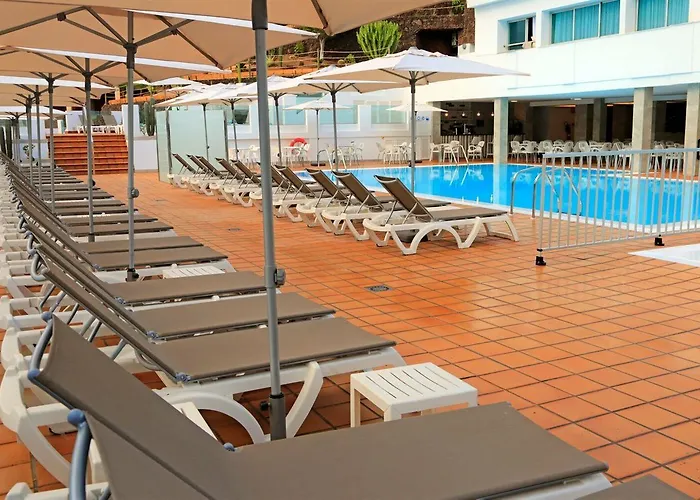 Fergus Cactus Garden Hotel 4*